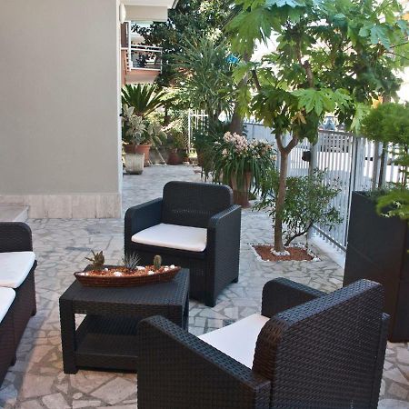 Alba D'Abruzzo Bed And Breakfast Alba Adriatica Ngoại thất bức ảnh